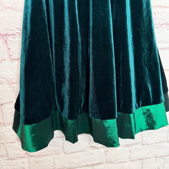 Rare Editions Dark Green Velvet Formal Dress with Rhinestone Waist - Picture 6 of 10
